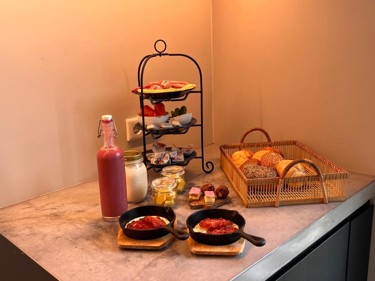 Bb Aan De Zuyderzee Bed & Breakfast Бунсхотен Екстериор снимка