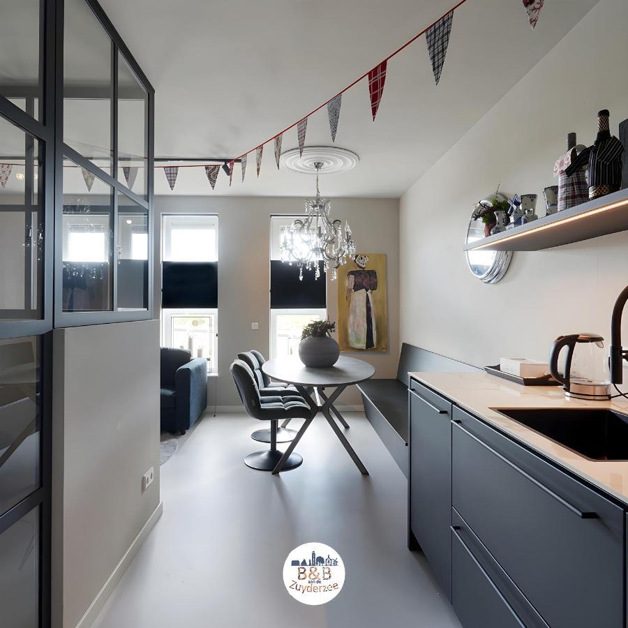 Bb Aan De Zuyderzee Bed & Breakfast Бунсхотен Екстериор снимка